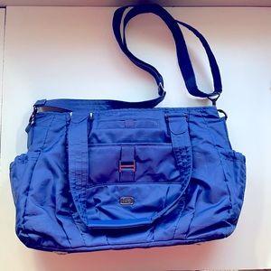 Lug brand bag - Swoop style.